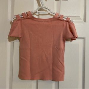 Fitted pink top
